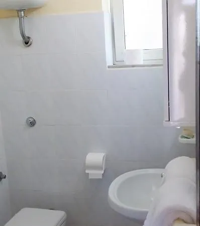 Baia Dello Stretto Bed and breakfast