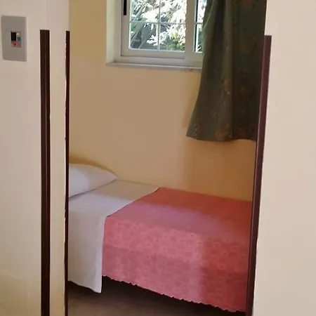 Nocleg ze śniadaniem Baia Dello Stretto 3*