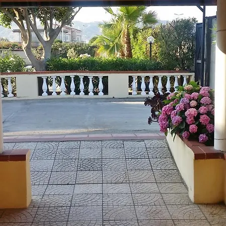 Baia Dello Stretto 3*