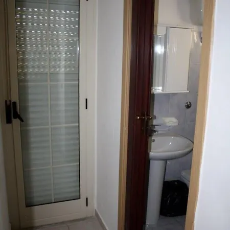 Baia Dello Stretto Bed & Breakfast 3*