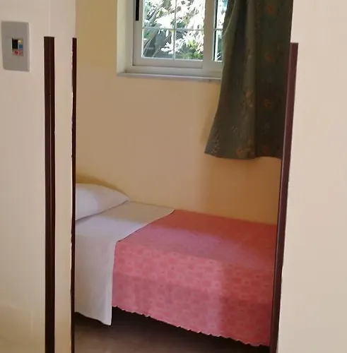 ベッド・アンド・ブレックファスト Baia Dello Stretto 3*