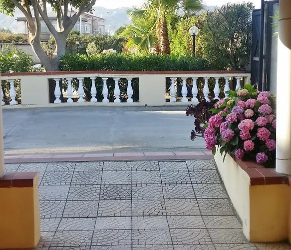 Baia Dello Stretto 3*