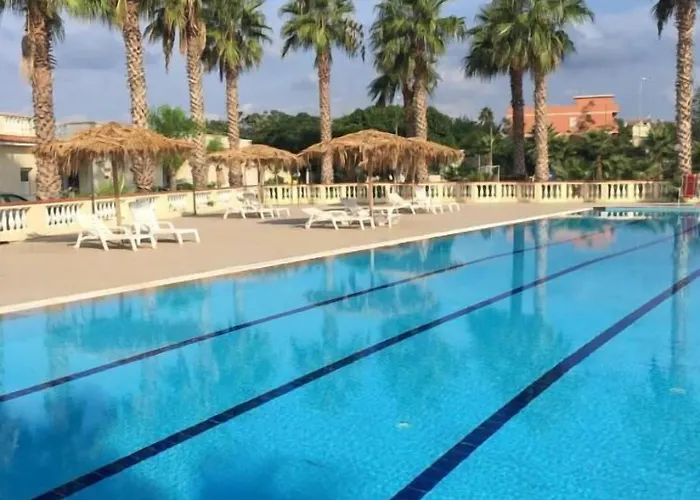 Baia Dello Stretto Gallico Marina